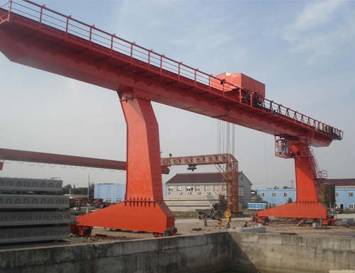 L door crane 